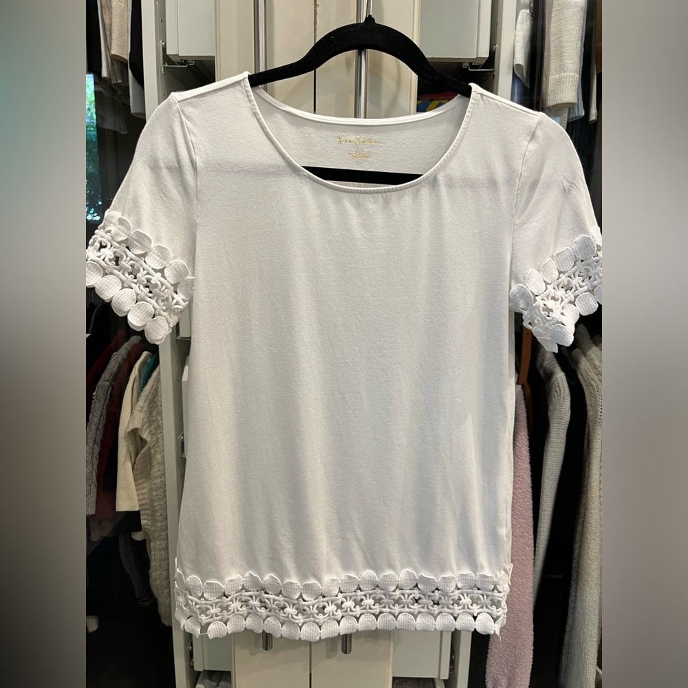 LILLY PULITZER Hayes Lace Trim Top Resort White XS Style# 002967 - Picture 3 of 8